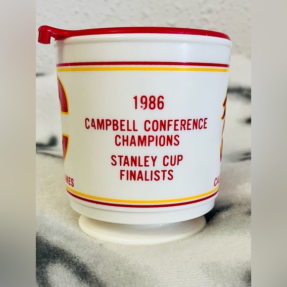 1986 NHL Calgary Flames Stanley Cup Finalists Travel Mug with Lid/Base Holder - Picture 2 of 6